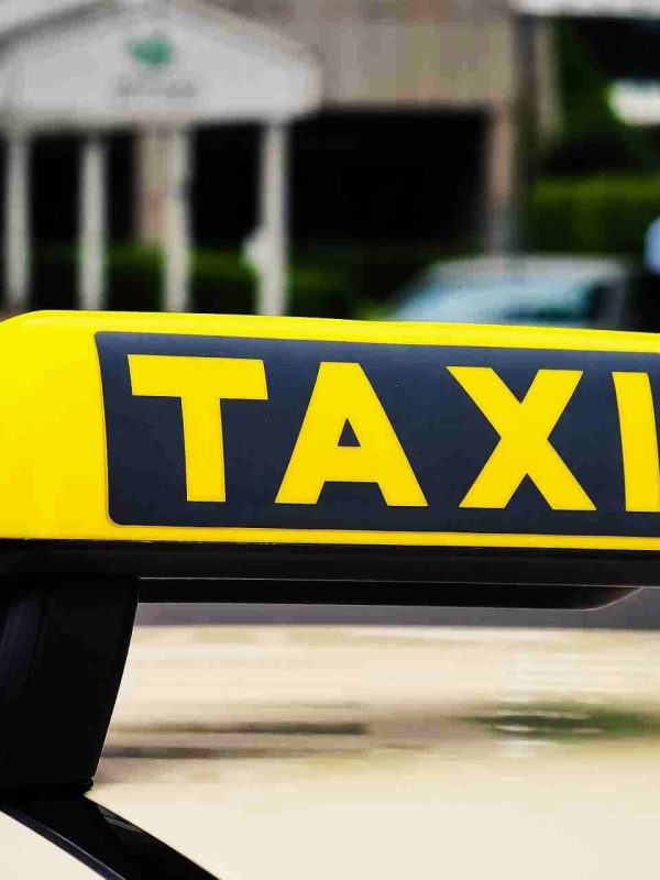 esher-taxis 6